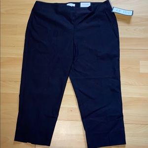Brand New Petite Woman’s Capri